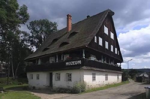 Farm��sk� trhy Karlovice ve Slezsku - www.webtrziste.cz