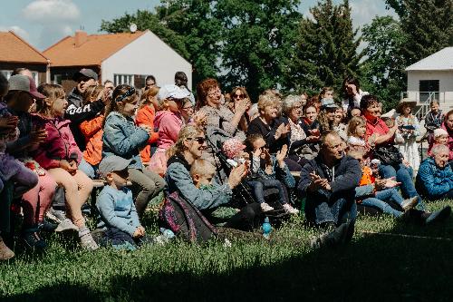 Slati�ansk� pozastaven� - www.webtrziste.cz